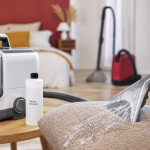 Meilleure shampouineuse injecteur-extracteur nettoie un coussin en tissu