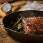 Viande qui sent fort à la cuisson : maturation ou décomposition, bœuf en cuisson