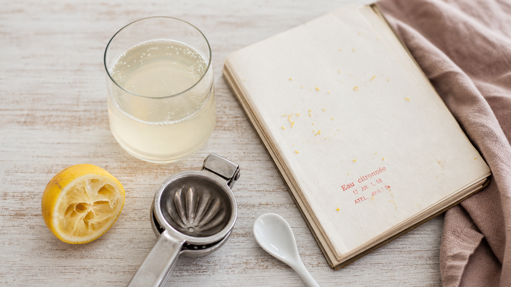 Jus de citron le matin pour maigrir avis : eau tiède citronnée